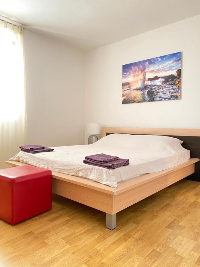 D.O.O. Yury Apartment Trogir Exteriör bild
