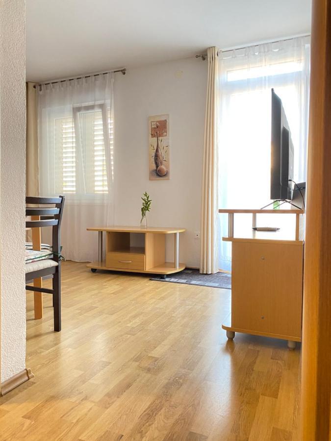 D.O.O. Yury Apartment Trogir Exteriör bild