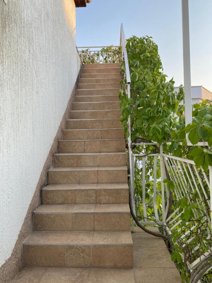 D.O.O. Yury Apartment Trogir Exteriör bild