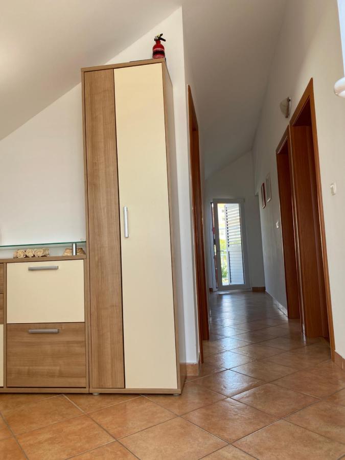 D.O.O. Yury Apartment Trogir Exteriör bild