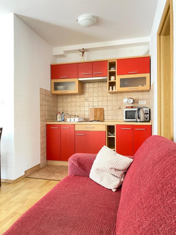 D.O.O. Yury Apartment Trogir Exteriör bild
