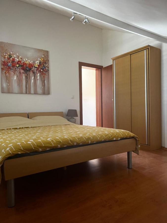 D.O.O. Yury Apartment Trogir Exteriör bild