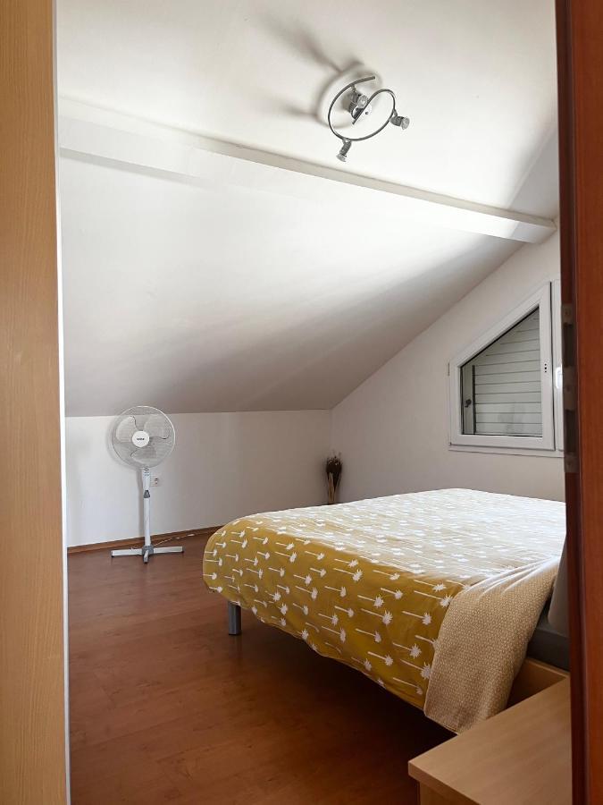 D.O.O. Yury Apartment Trogir Exteriör bild