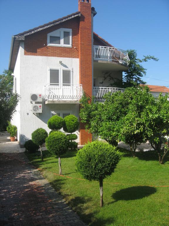 D.O.O. Yury Apartment Trogir Exteriör bild