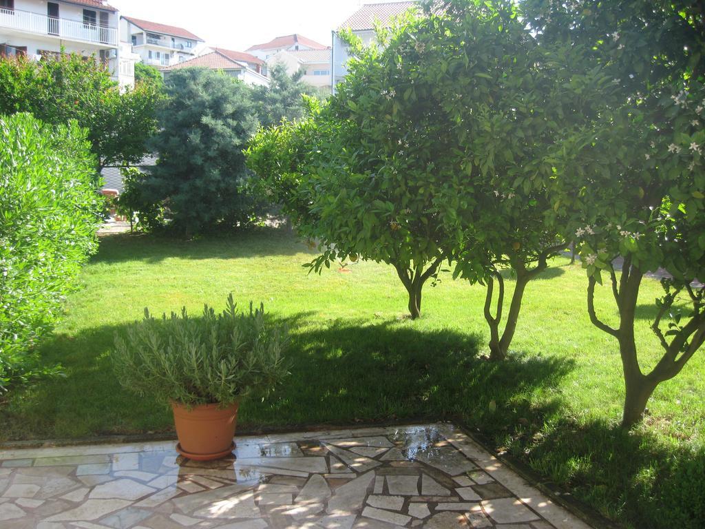 D.O.O. Yury Apartment Trogir Exteriör bild